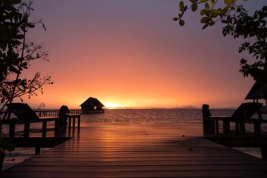 Mein erster Manta 83 ... Bier & Sonnenuntergang / Sunset Lounge Raja4Divers