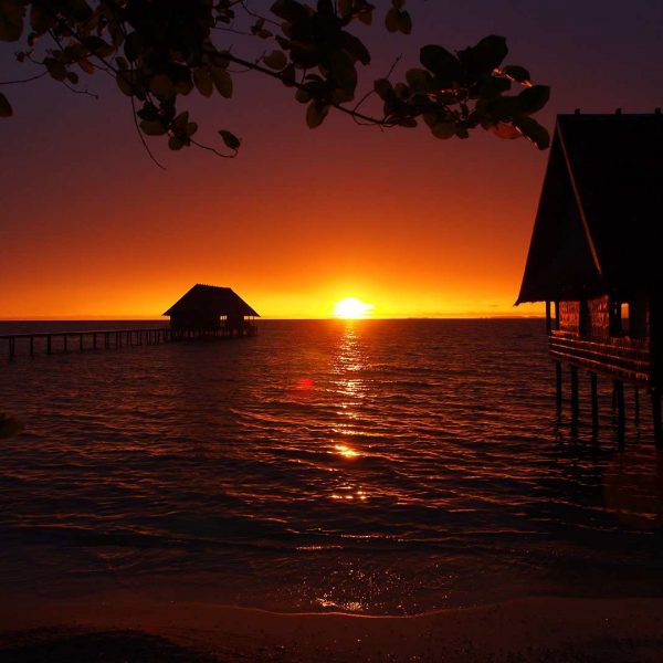 ... atmenberaubender Sonnenuntergang / Sunset Lounge Raja4Divers