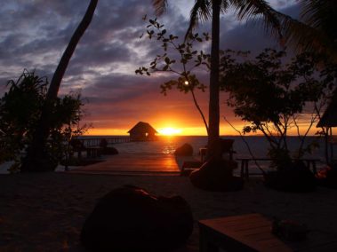 Mein erster Manta 66 ... Sonnenuntergang / Sunset Lounge Raja4Divers