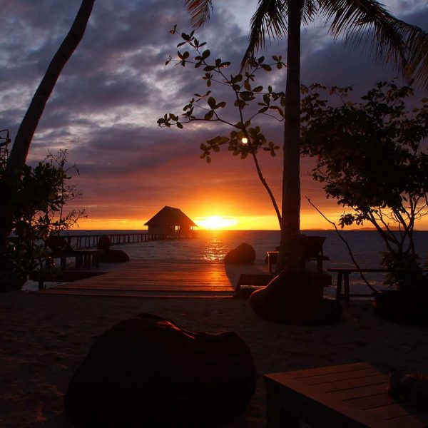 ... Sonnenuntergang / Sunset Lounge Raja4Divers