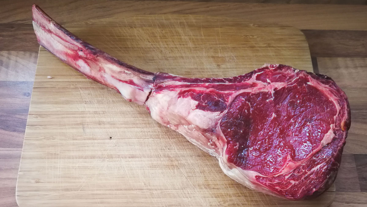 tomahawk steak 01